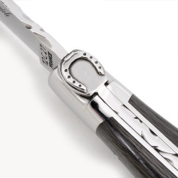 Horseshoe laguiole with carbon fiber handle