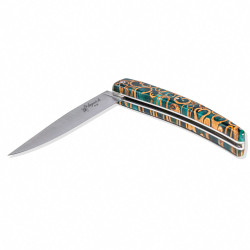 Laguiole design knife with green cinnamon stained handle