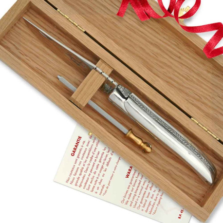 Couteau Laguiole dans un coffret en chêne vernis avec affuteur - Image 2204