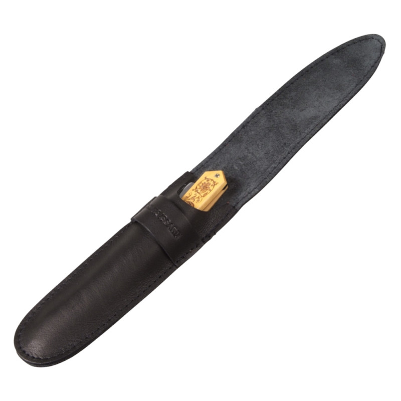 Straight razor with boxwood handle with floral design by Iforge